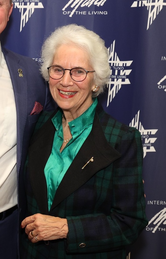 EVA KUPER